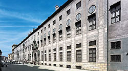 Bild: Residenz München, Fassade an der Residenzstraße